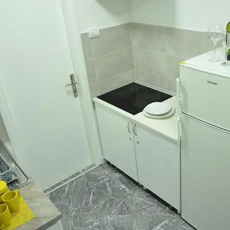 Manirosi 5 Apartment Subotica